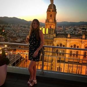 Meet your Posher, Leah